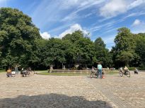 Maltreffgruppe am Marcusbrunnen