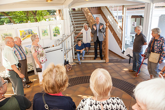 Eröffnung der Maltreff Ausstellung durch den Parkdirektor des Bremer Bürgerparks Tim Großmann Eröffnung der Maltreff Ausstellung durch den Parkdirektor des Bremer Bürgerparks Tim Großmann