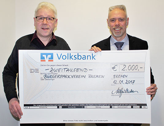 Geldübergabe der Bäcker-Innung an den Direktor des Bürgerparkvereins Tim Großmann Geldübergabe der Bäcker-Innung an den Direktor des Bürgerparkvereins Tim Großmann