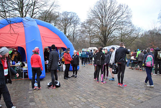Laktat und Herzfrequenzmessungen beim 1. AOK-Winterlauf im Bremer Bürgerpark Laktat und Herzfrequenzmessungen beim 1. AOK-Winterlauf im Bremer Bürgerpark