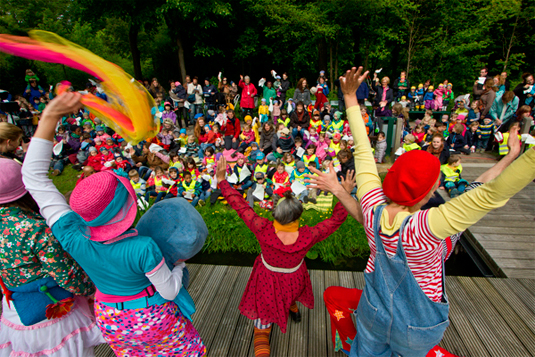 Klinikclowns verabschieden sich von den Kindern Klinikclowns verabschieden sich von den Kindern