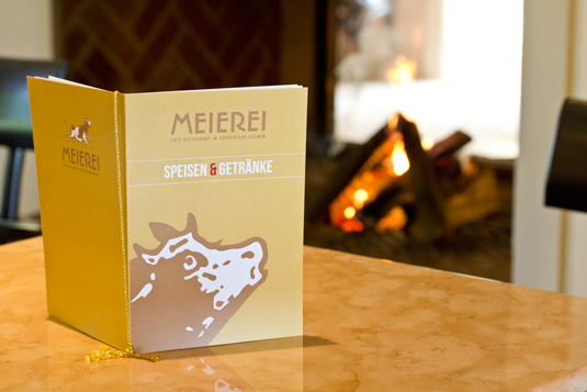 Speisekarte der Meierei mit Kamin Speisekarte der Meierei mit Kamin